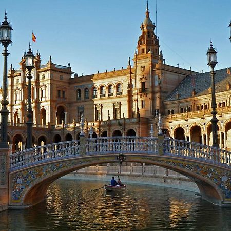 Go To Sevilla Cathedral Exterior foto