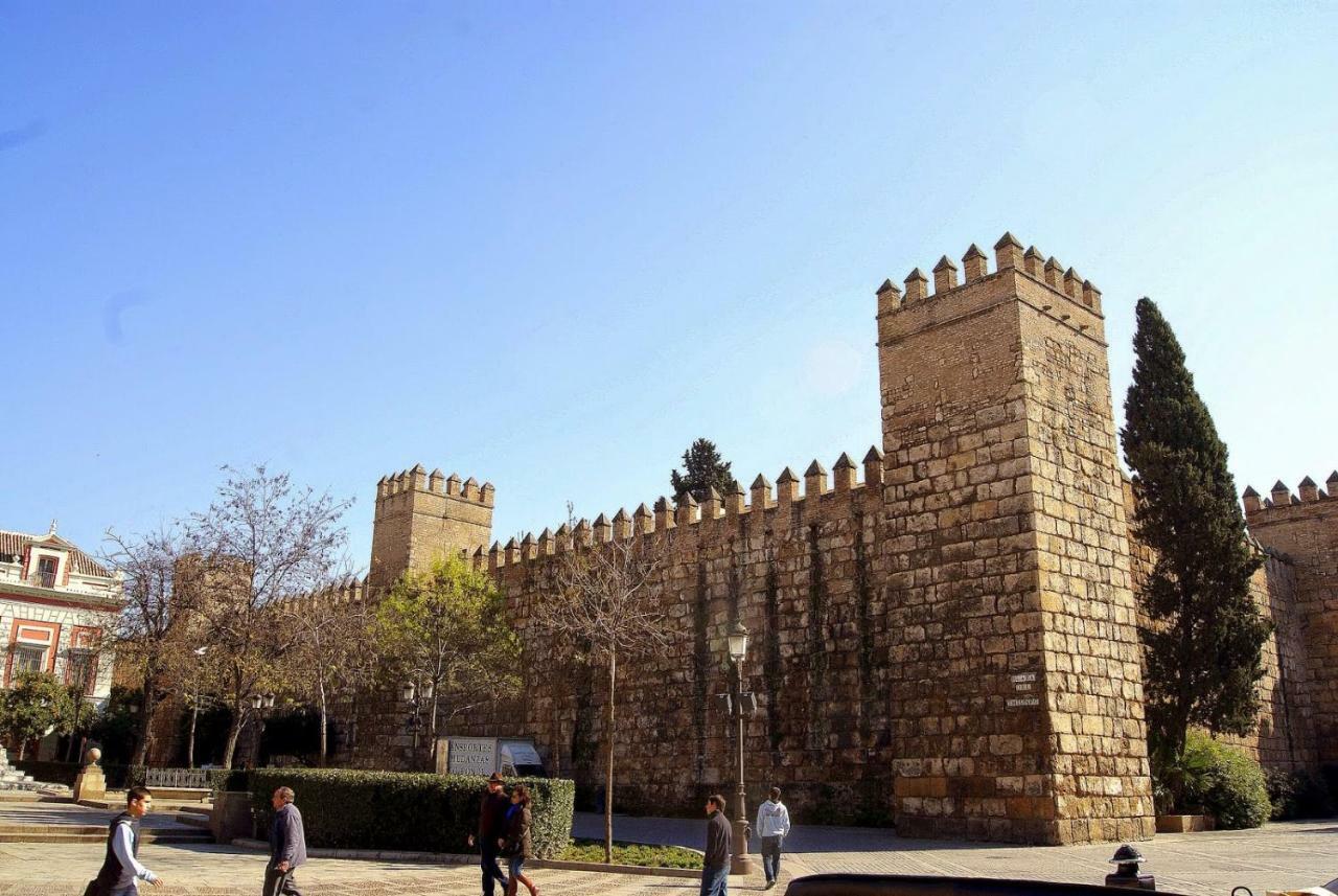 Go To Sevilla Cathedral Exterior foto