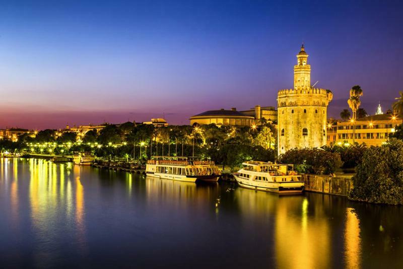 Go To Sevilla Cathedral Exterior foto